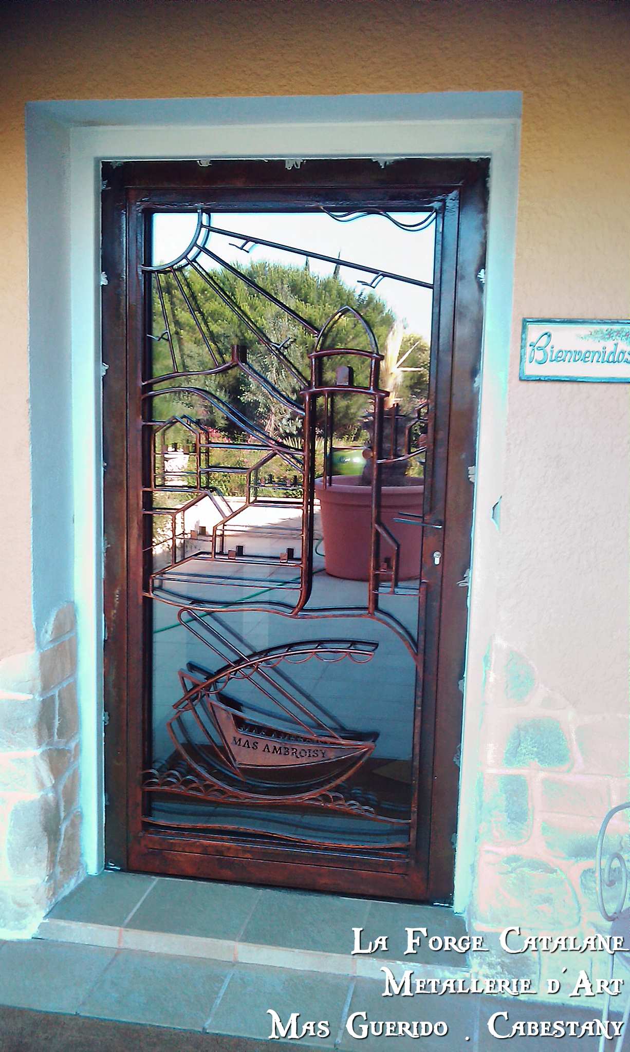 Porte entree collioure vitrage espion forge catalane  2.jpg